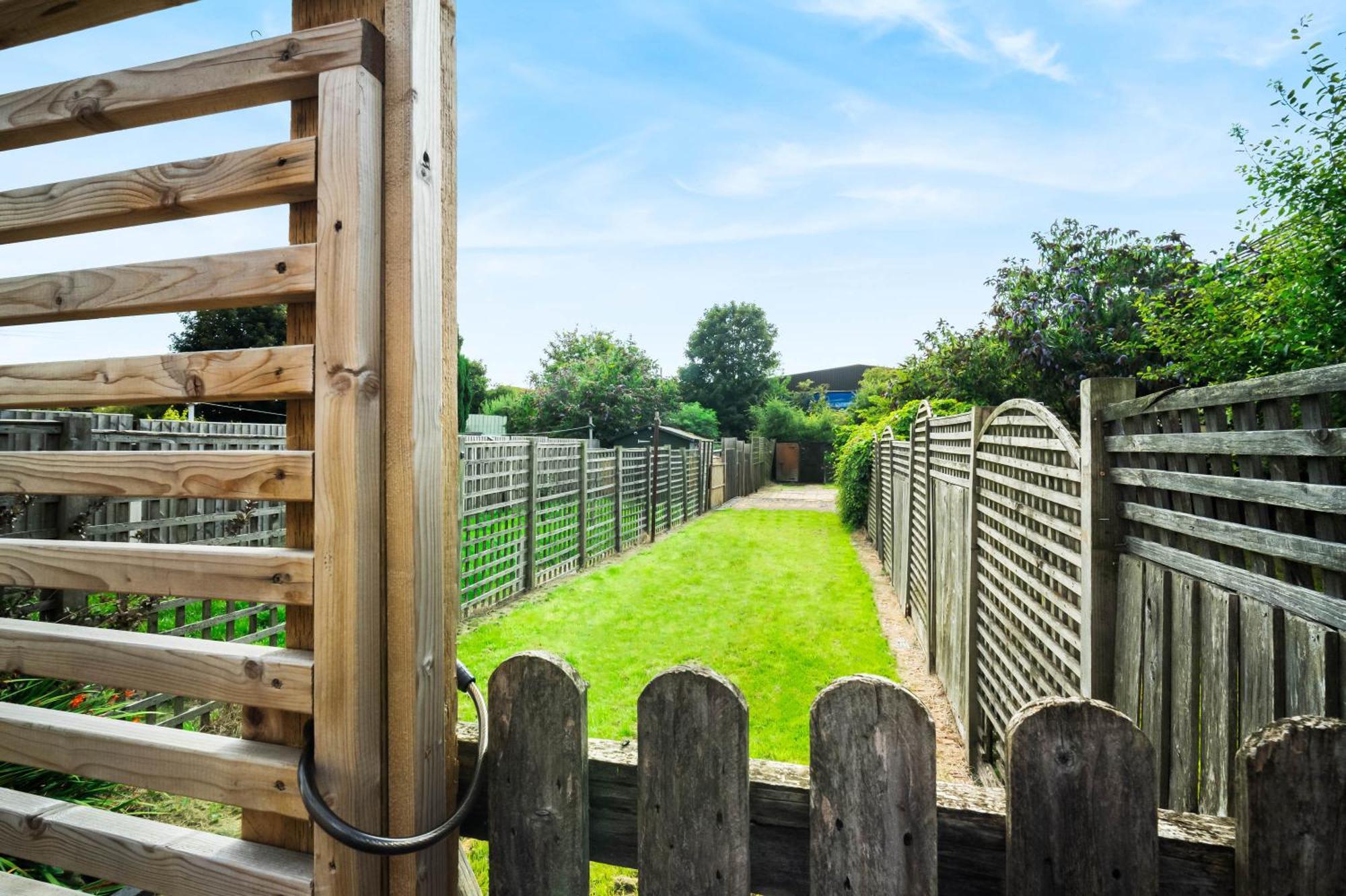 Stylish 3 Bedroom House - 6 Guests - Garden - Parking - Netflix - Wifi - 17M Birmingham Eksteriør billede