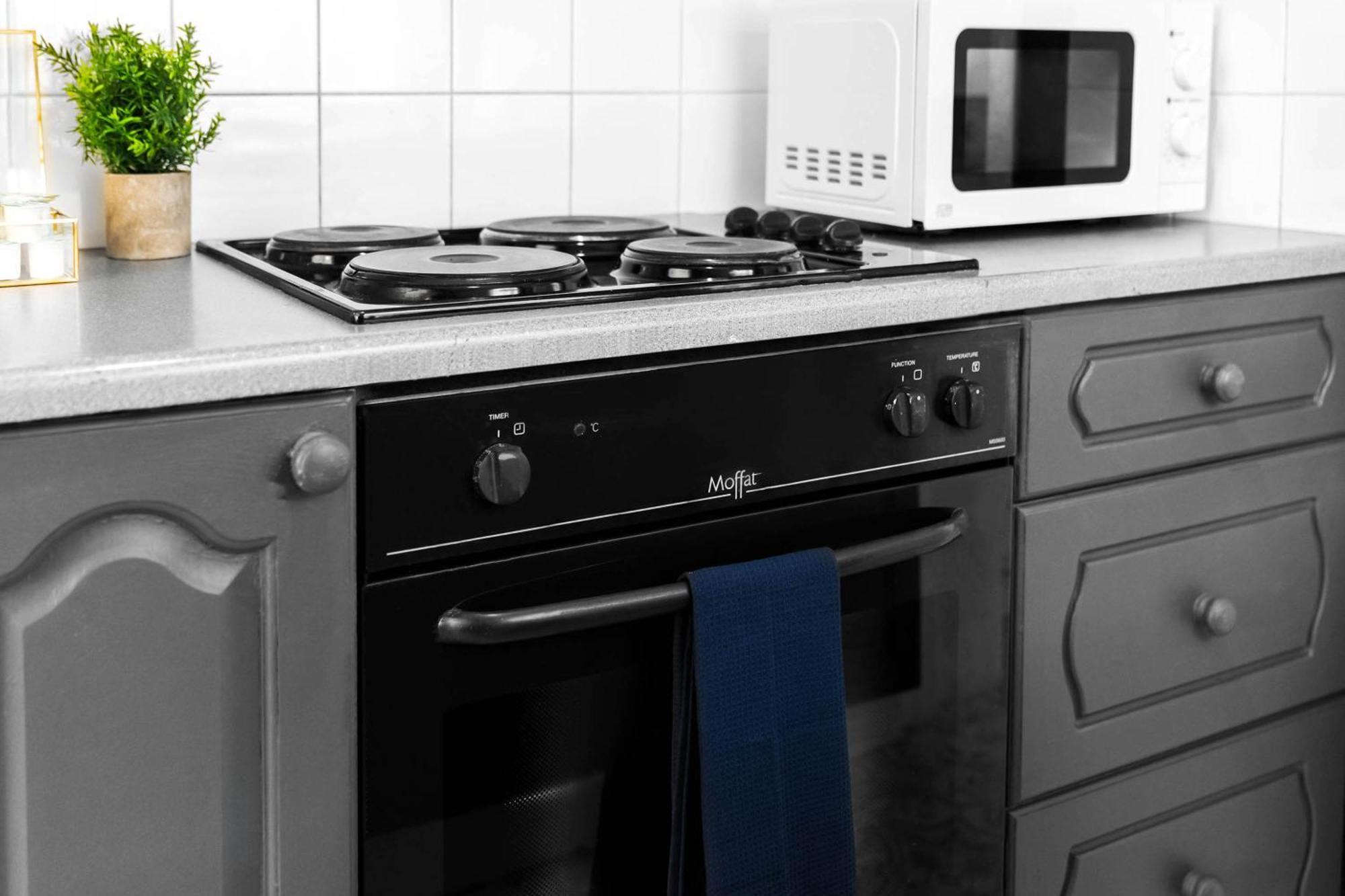 Stylish 3 Bedroom House - 6 Guests - Garden - Parking - Netflix - Wifi - 17M Birmingham Eksteriør billede