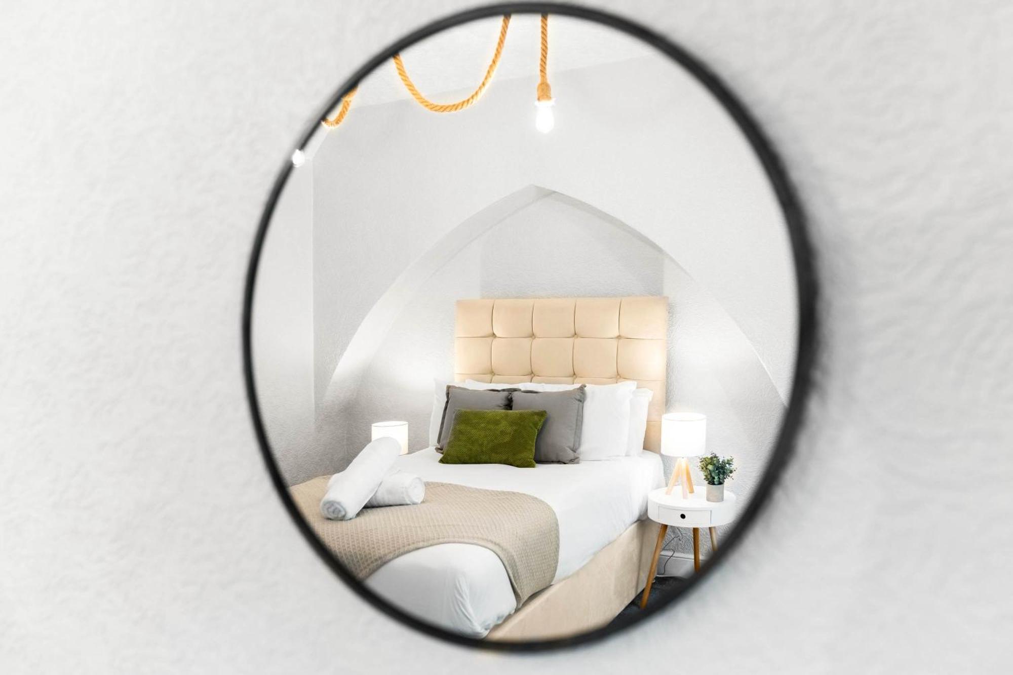 Stylish 3 Bedroom House - 6 Guests - Garden - Parking - Netflix - Wifi - 17M Birmingham Eksteriør billede